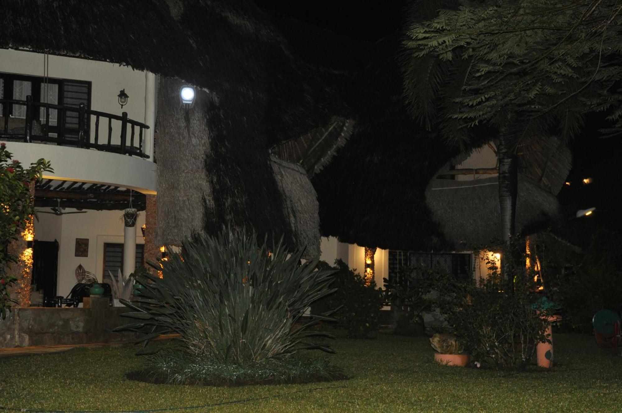 Amani Paradise - Luxury Villas Diani Beach Exterior foto